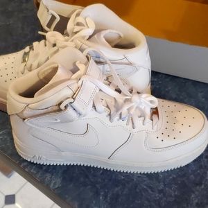 Air Force 1 mid